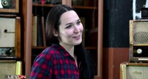 Ինչո՞վ են զբաղվում ռուսաստանցի իմիգրանտները Գյումրիում: / Российские иммигранты в Гюмри.