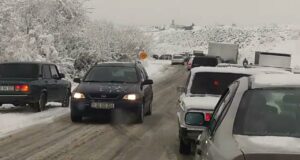 Ուջան-Ագարակը միակողմանի դեռ փակ է. պարեկները չեն հսկում խցանումներում խախտումները: