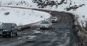 Սիսիանի մոտ Մ-2 պետական ավտոմայրուղու այս հատվածը միշտ քանդված է Սիսիանի մոտ Մ-2 պետական ավտոմայրուղու այս հատվածը միշտ քանդված է