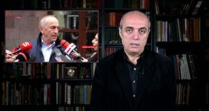 Մեղադրյալ եւ սատկած առյուծի հեծյալ Քոչարյանը դժվար է հասկանում դատավորի կարգադրությունները